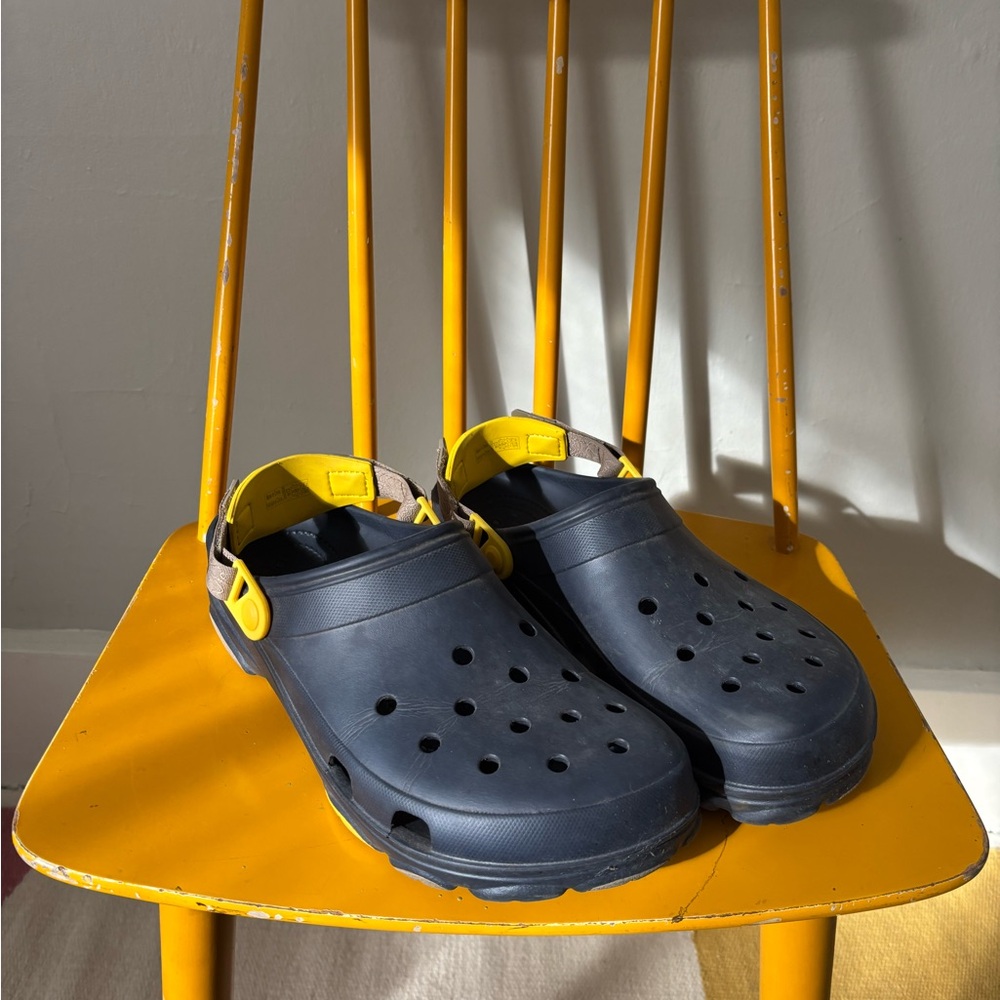 CROCS Men's Black and Yellow Clogs
